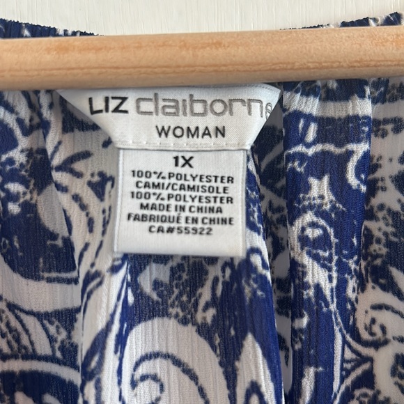Liz ClaiborneVGUC blue/white semi sheer pull on top, elastic neck waist sleeves - Picture 2 of 7
